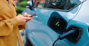 Installation borne de recharge véhicule électrique IRVE électricien résolu Nantes la chapelle sur erde